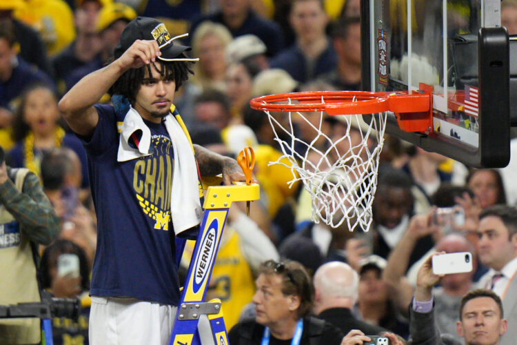 Final Four most outstanding player Elliot Cadeau announces he is returning to Michigan